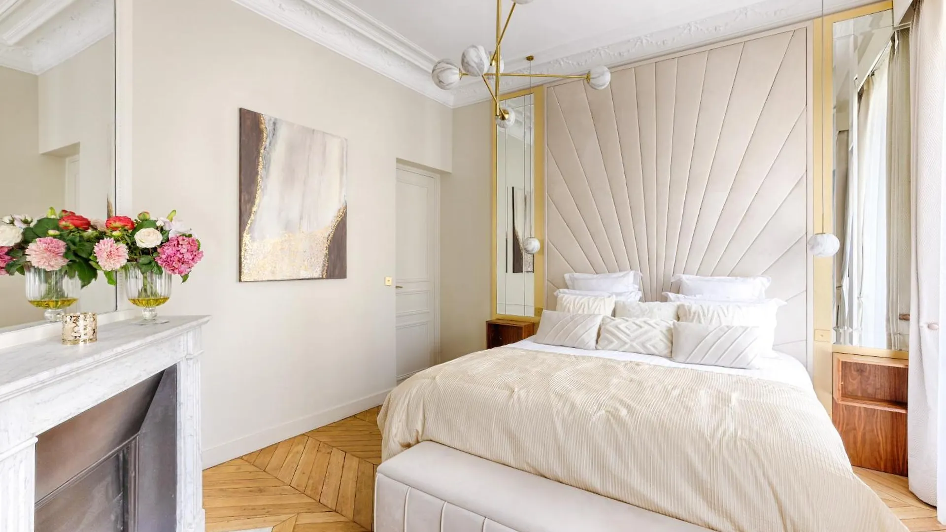 Apartment Appartement Artistique De Luxe 3 Chambres Sur Champs Elysee Paris