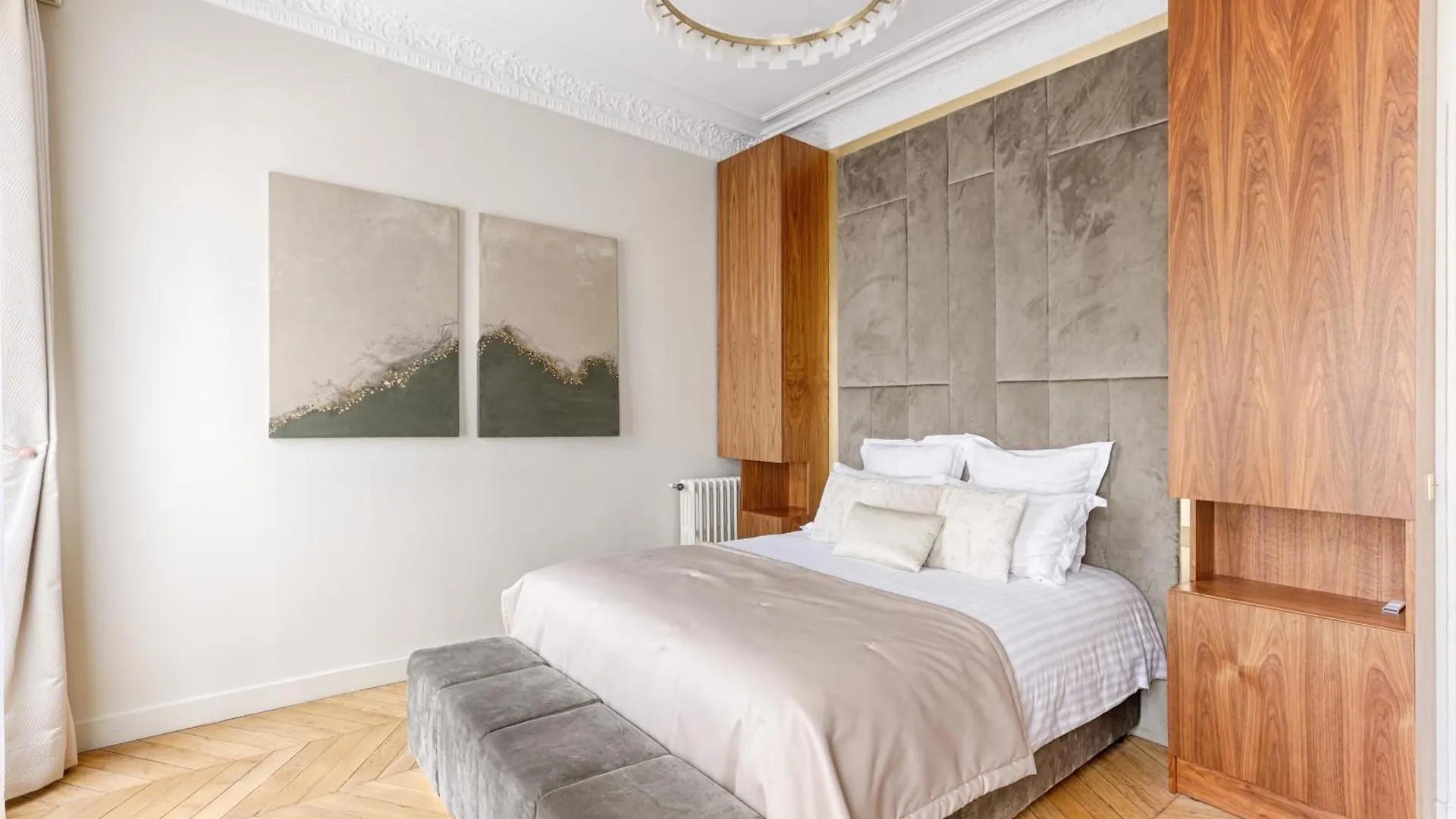 Apartment Appartement Artistique De Luxe 3 Chambres Sur Champs Elysee Paris France