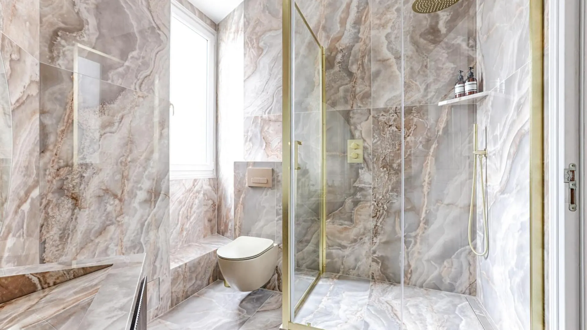 Apartment Appartement Artistique De Luxe 3 Chambres Sur Champs Elysee Paris